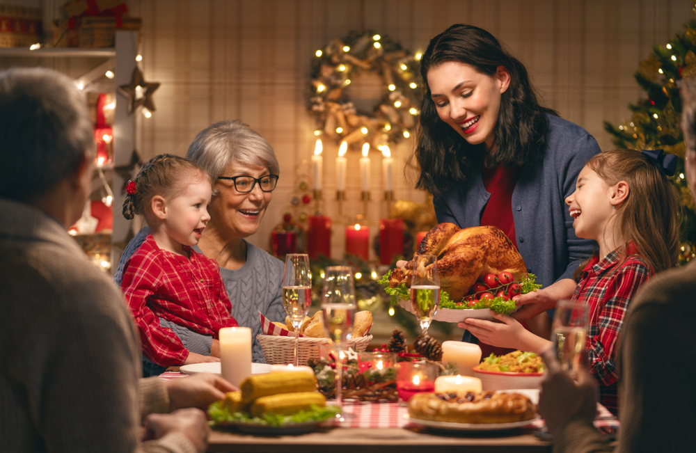 Brasileiro troca chester por frango de padaria para economizar no Natal